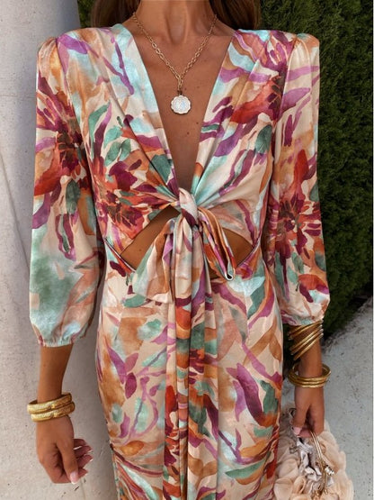 Danika | Elegancka sukienka z wycięciem